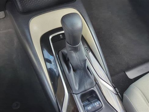 Used 2020 Toyota Corolla LE image 20