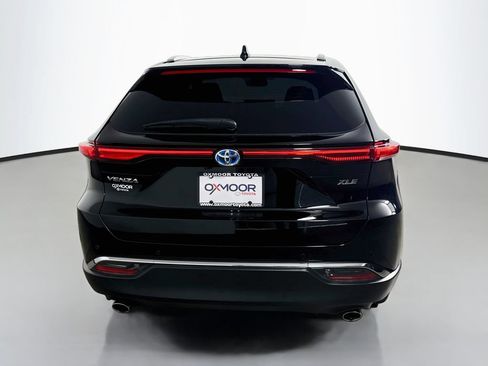 Certified 2024 Toyota Venza XLE AWD/4WD image 6