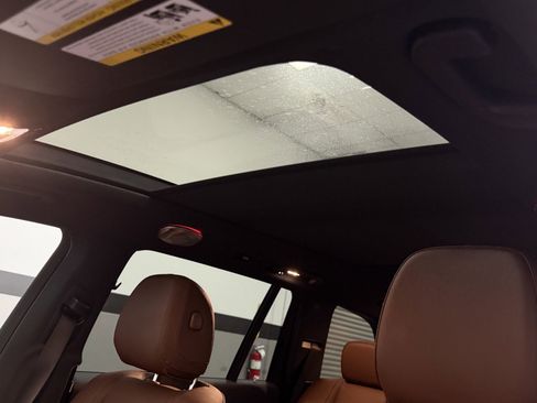 Used 2024 Mercedes-Benz GLS 450 4MATIC image 25