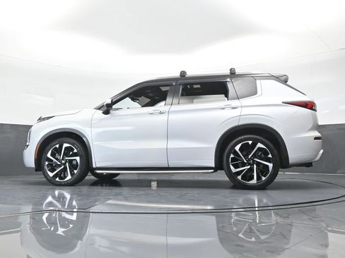 Used 2024 Mitsubishi Outlander SEL AWD/4WD image 72