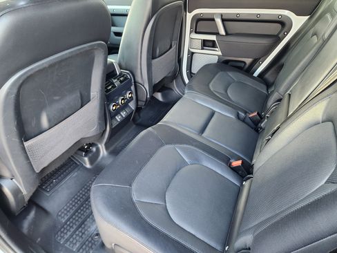 Certified 2023 Land Rover Defender 130 X-Dynamic SE image 32