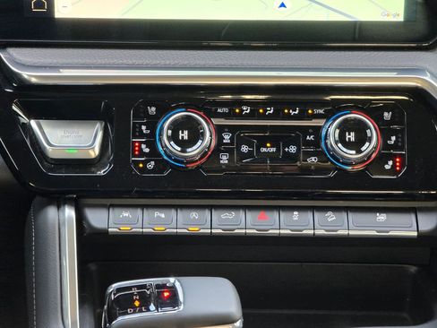 Certified 2023 GMC Sierra 1500 Denali image 37