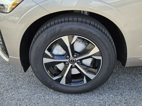 New 2026 Volvo XC60 B5 Core w/ Protection Package image 35