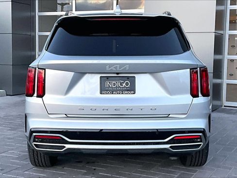 Used 2022 Kia Sorento SX image 4