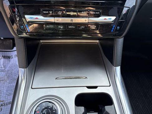 Certified 2022 Ford Explorer Platinum w/ Equipment Group 601A AWD/4WD image 34