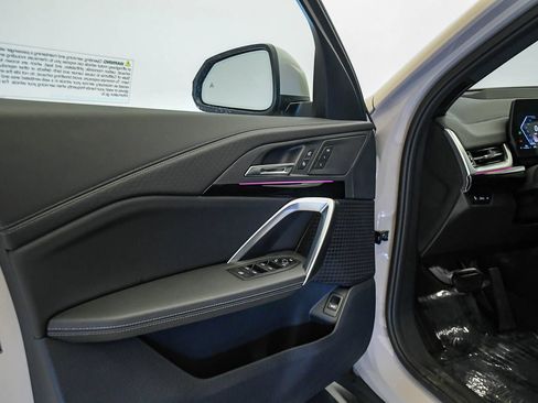 Used 2026 BMW X2 xDrive28i w/ Technology Package AWD/4WD image 23
