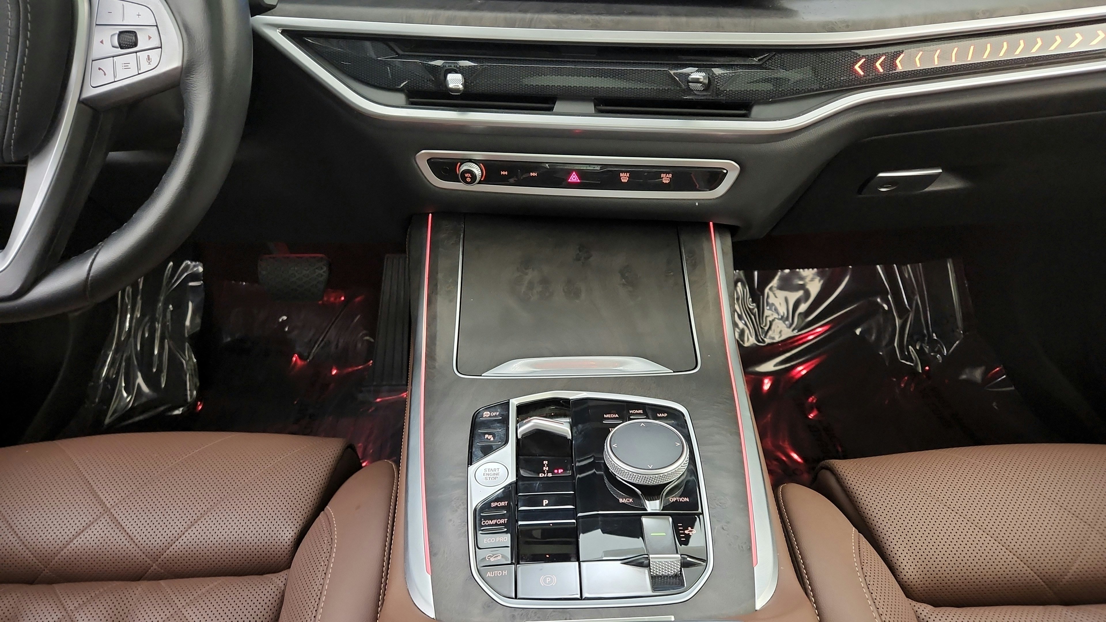Used 2023 BMW X7 xDrive40i AWD/4WD image 24