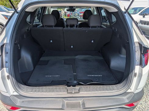 Used 2023 Hyundai Tucson SE FWD image 12
