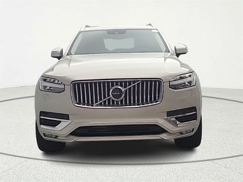 Used 2021 Volvo XC90 T6 Inscription w/ Lounge Package image 2