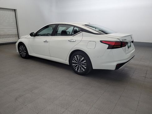 Used 2025 Nissan Altima 2.5 SV FWD image 3