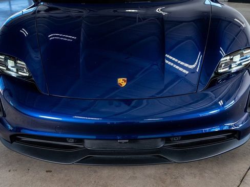 Used 2021 Porsche Taycan image 16