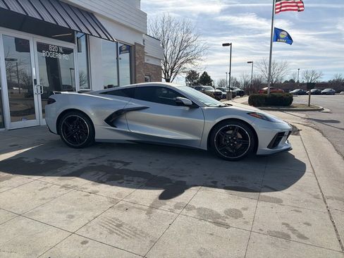 Used 2021 Chevrolet Corvette Stingray Coupe w/ 1LT image 4