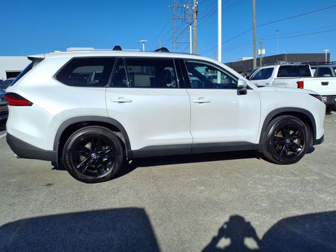 Used 2024 Toyota Grand Highlander AWD Hybrid image 26