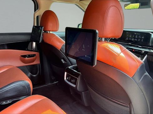 Used 2022 Kia Carnival SX Prestige FWD image 15