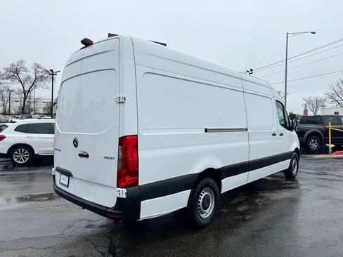 Used 2023 Mercedes-Benz Sprinter 2500 image 6