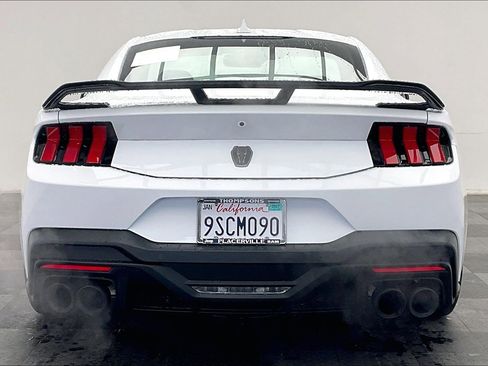 Used 2025 Ford Mustang Dark Horse image 3