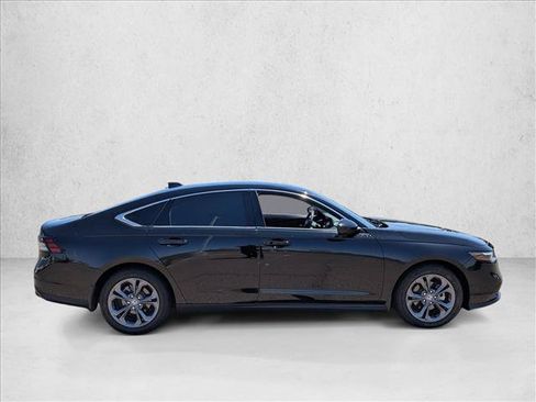 Used 2023 Honda Accord EX image 4
