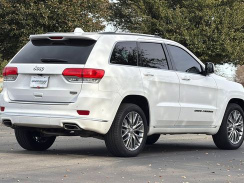 Used 2017 Jeep Grand Cherokee Summit image 5