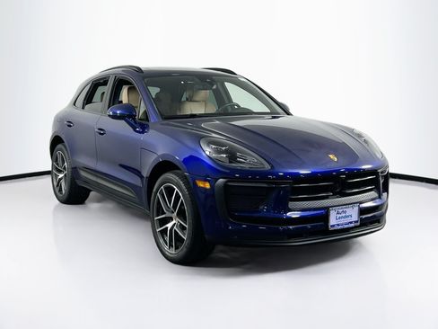 Used 2024 Porsche Macan AWD/4WD image 3