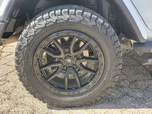 Used 2020 Jeep Wrangler Unlimited Rubicon w/ Dual Top Group AWD/4WD image 34
