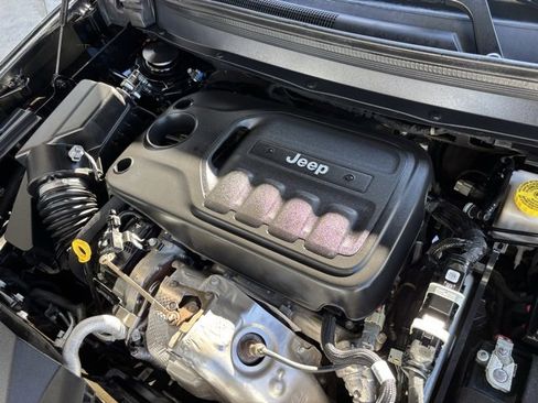 Used 2020 Jeep Cherokee Trailhawk w/ Comfort/Convenience Group image 29