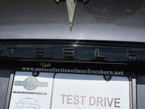 Used 2023 Tesla Model X Plaid image 14