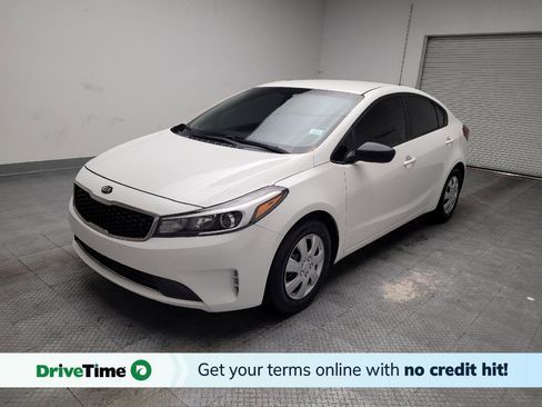 Used 2017 Kia Forte LX image 1