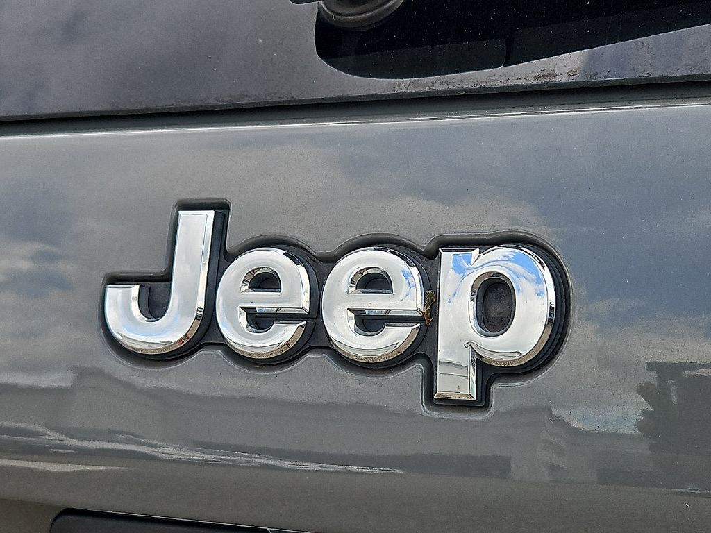 Used 2021 Jeep Cherokee Limited AWD/4WD image 33