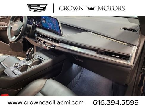 Certified 2025 Cadillac XT4 Premium Luxury image 29