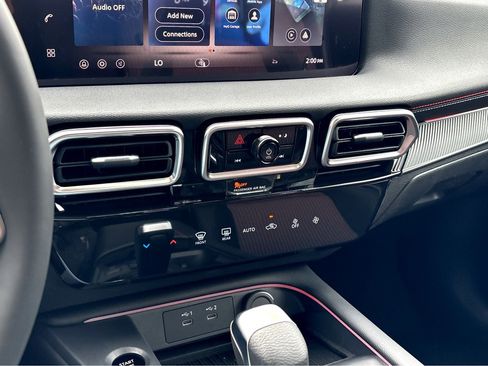 New 2026 Nissan Sentra SR w/ Floor Mat Package image 8