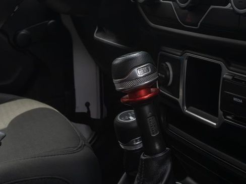 Used 2020 Jeep Wrangler Sport AWD/4WD image 5