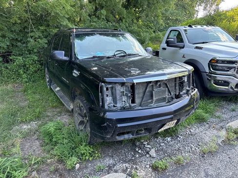 Used 2003 Cadillac Escalade EXT AWD/4WD image 2