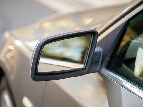 Used 2010 BMW 535i Sedan image 18