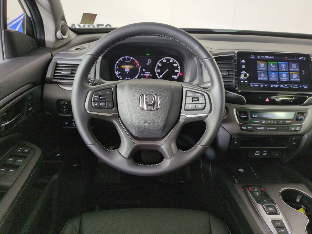 Certified 2025 Honda Ridgeline RTL image 15
