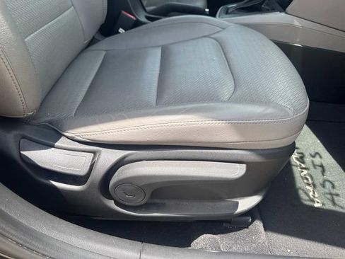 Used 2020 Hyundai Elantra Limited FWD image 15
