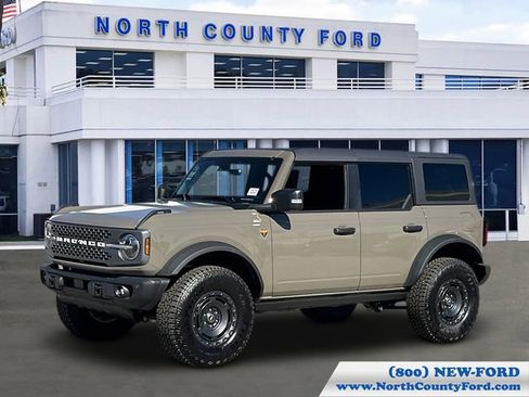 New 2025 Ford Bronco Badlands image 1