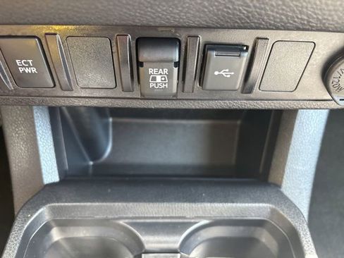 Used 2023 Toyota Tacoma SR5 AWD/4WD image 18