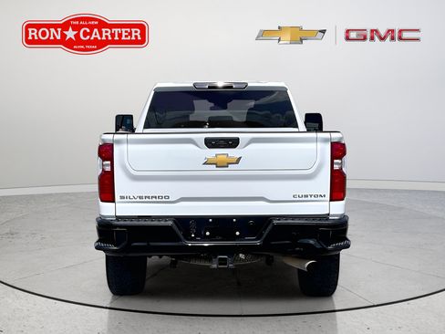 Used 2024 Chevrolet Silverado 2500 Custom w/ Custom Convenience Package AWD/4WD image 5
