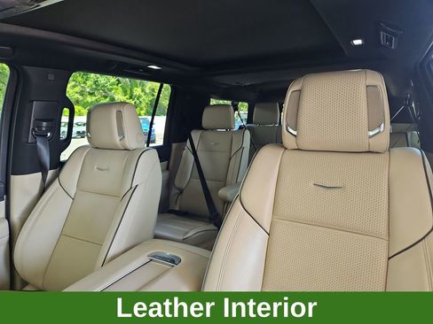 Used 2023 Cadillac Escalade ESV Premium Luxury w/ Performance Package AWD/4WD image 10