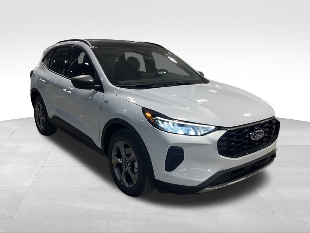 Used 2025 Ford Escape ST-Line w/ Equipment Group 301A FWD image 3