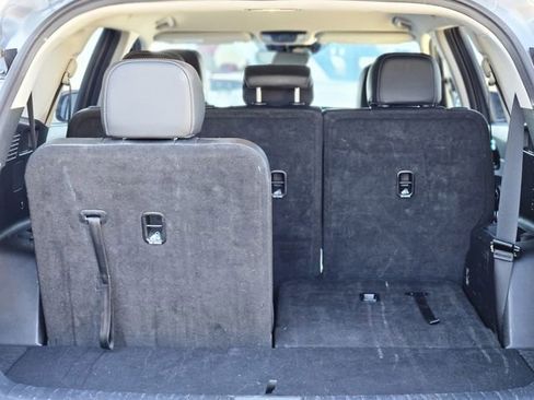 Used 2024 Kia Sorento S image 30