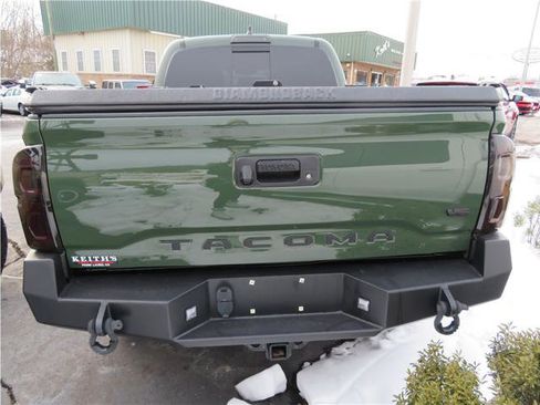 Used 2021 Toyota Tacoma TRD Off-Road image 34