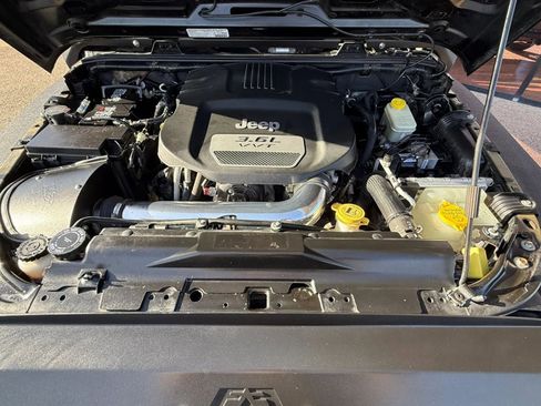 Used 2013 Jeep Wrangler Rubicon AWD/4WD image 22