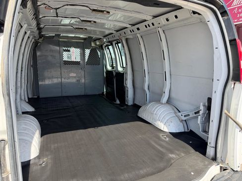 Used 2020 Chevrolet Express 2500 RWD 2500 155 w/ Communications Package image 25