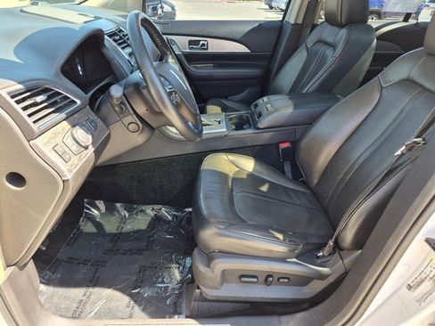 Used 2012 Lincoln MKX AWD image 17