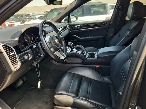 Used 2022 Porsche Cayenne Coupe AWD/4WD image 6