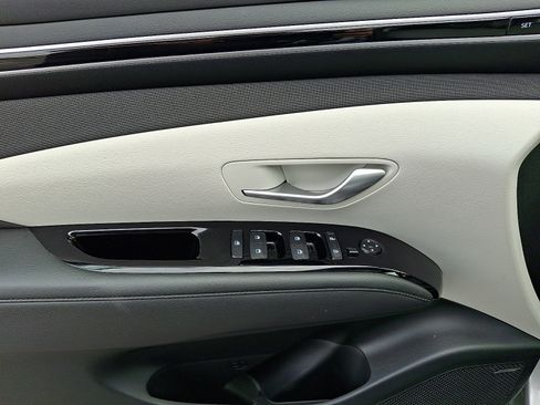 Certified 2024 Hyundai Tucson Limited AWD/4WD image 12