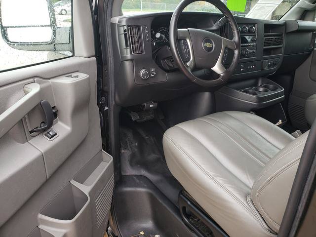 Used 2017 Chevrolet Express 3500 LS RWD image 10