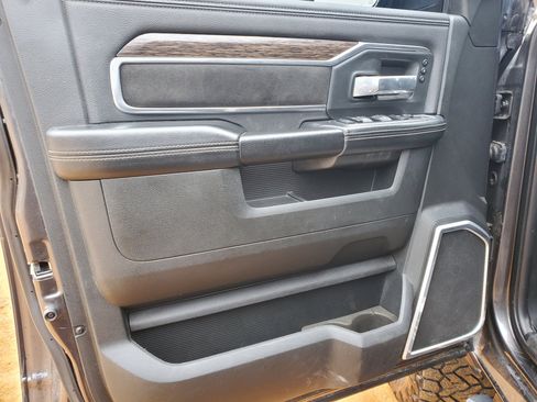 Used 2020 RAM 2500 Laramie image 22