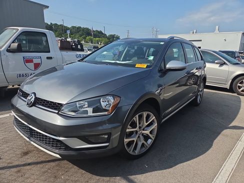 Used 2017 Volkswagen Golf Alltrack S AWD/4WD image 9